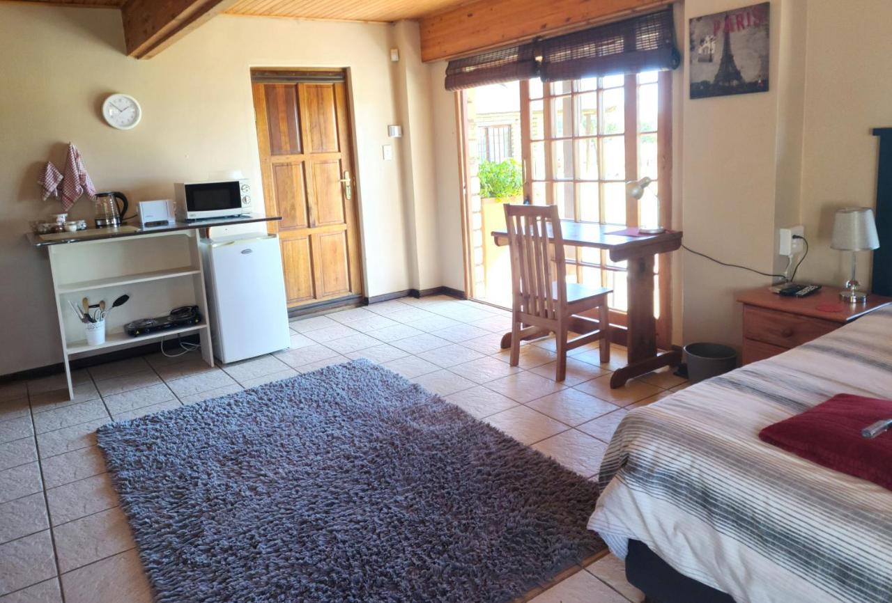 Safe Haven Guesthouse Bloemfontein Exterior photo